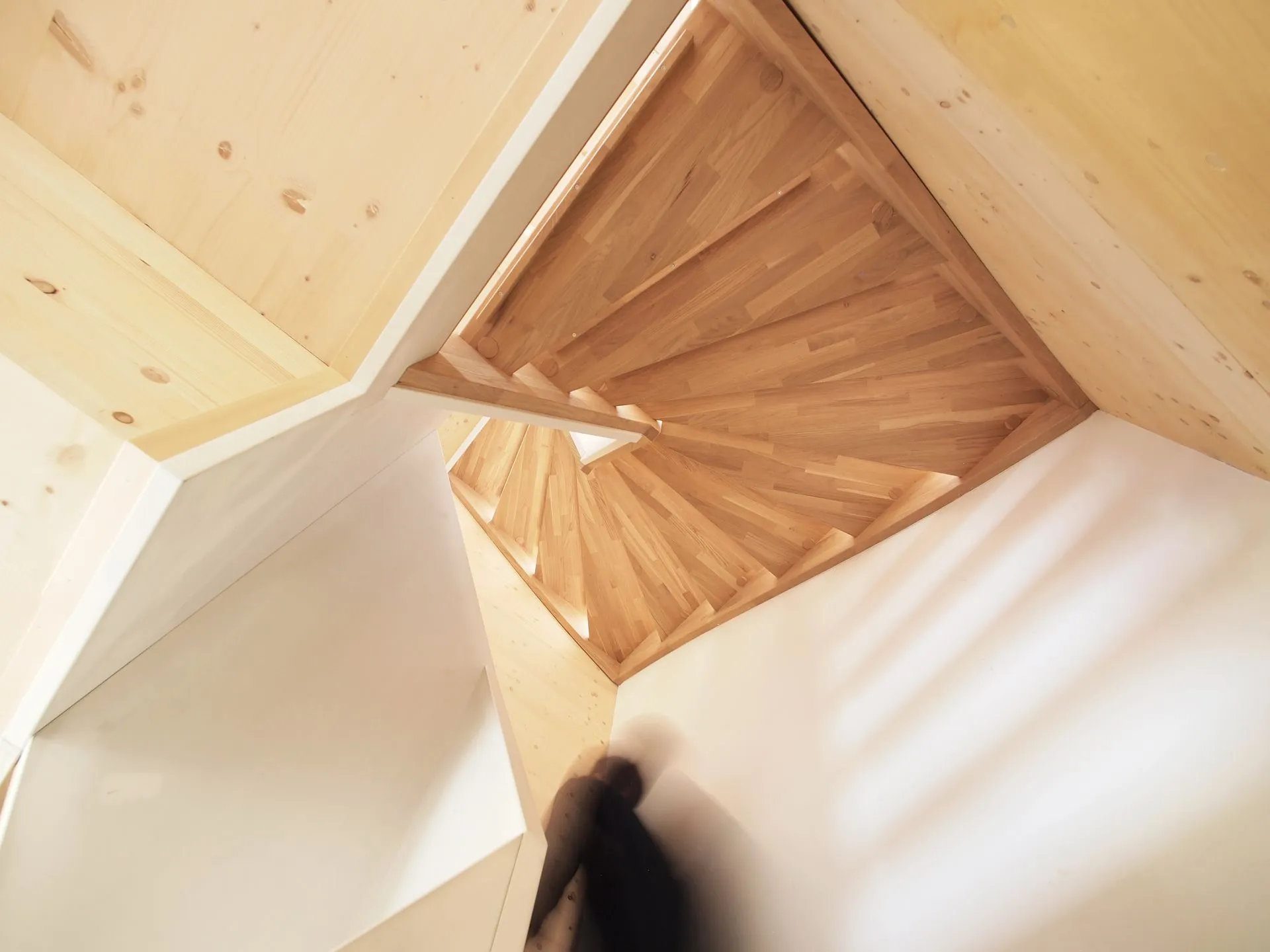 Doppelhaus Kolbetergasse - Wendeltreppe aus Massivholz